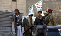 قافلة إيرانية تحمل أسلحة تغير مسارها عن اليمن
