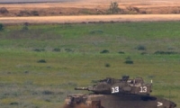 دبابة اسرائيلية تقصف اخرى خلال تمرين