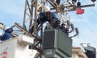 شركة الكهرباء تقوم بتجديد الشبكة في  جلجولية