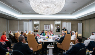 الإمارات تؤكد أهمية تكثيف الجهود لمسار السلام الشامل على أساس حل الدولتين