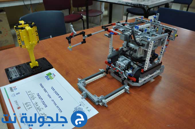 اعدادية الرازي تهنئ طلابها بفوزهم في مسابقة FLL الروبوتيكا
