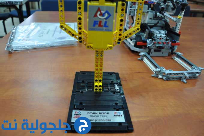 اعدادية الرازي تهنئ طلابها بفوزهم في مسابقة FLL الروبوتيكا