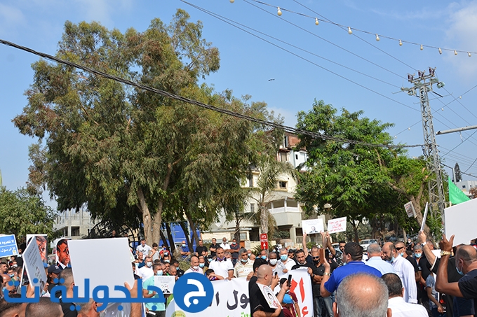 جلجولية تخرج بمظاهرة حاشدة نصرة لرسول الله