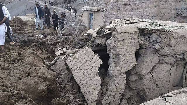  مقتل نحو 2250 شخص بعد طمر أحياء في أفغانستان جراء انهيارات طينية