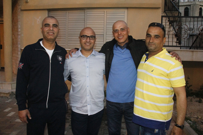 العديد من الاهالي والاصدقاء في حفل تدشين بيت السيد ايهاب كشك